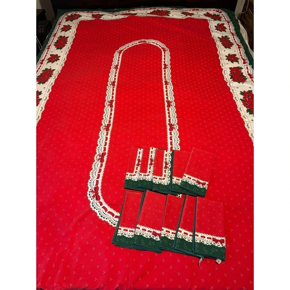 Vtg 60s Mid Century Christmas Tablecloth With 10 Napkins - approx 60